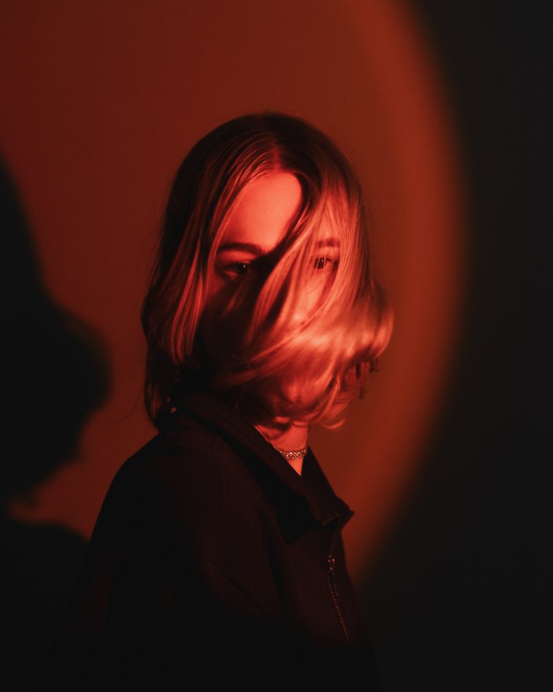 red-lighting-self-portrait-movement