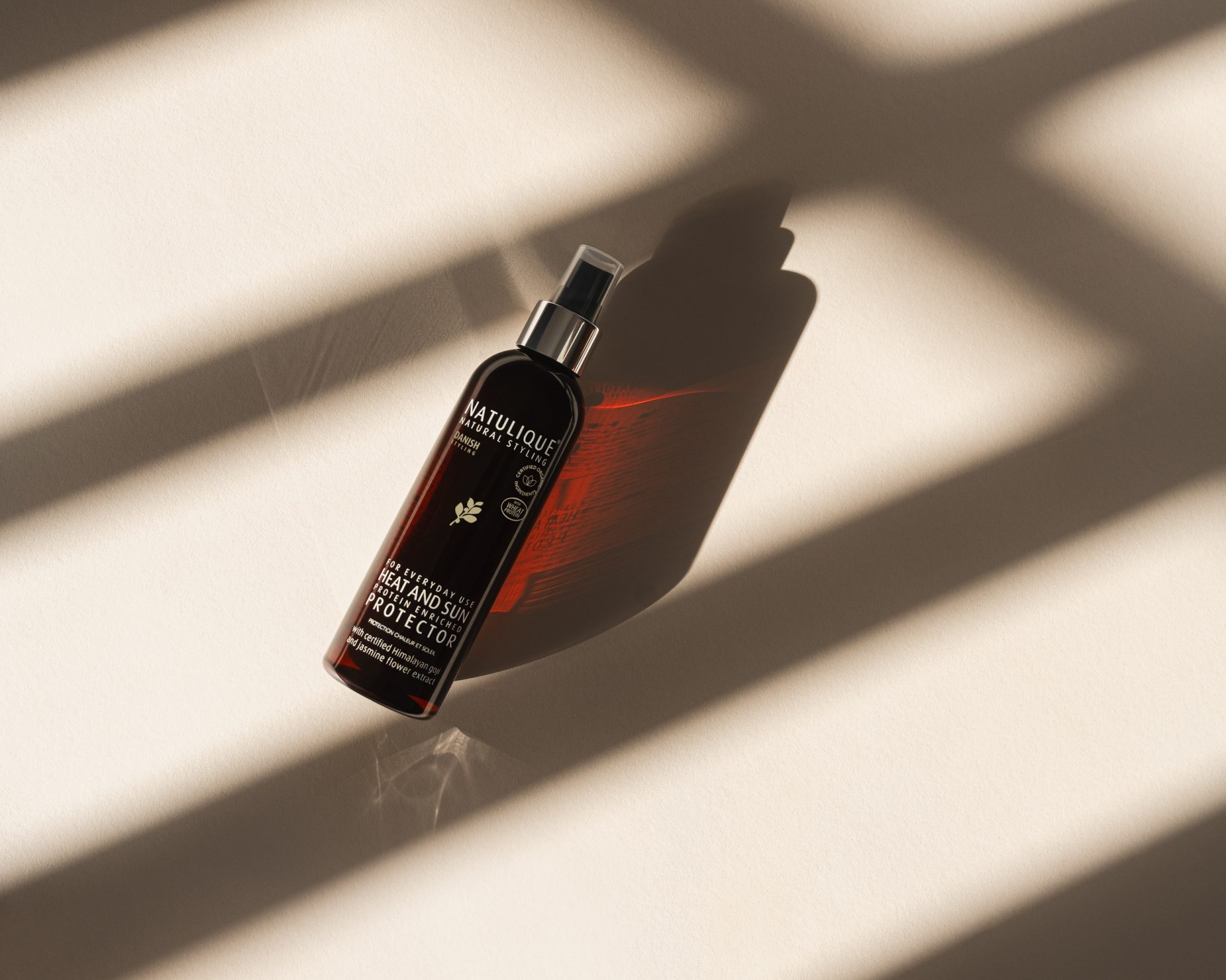 sun-product-photography-natural-lighting-spray-v02